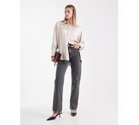 ASOS DESIGN - Camicia taglio lungo écru in raso stropicciato con cuciture a contrasto-Bianco S