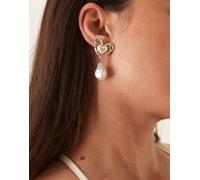 ASOS DESIGN - Orecchini a bottone a cuore zigrinati color oro con perle sintetiche pendenti No Size