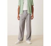 ASOS DESIGN - Pantaloni eleganti a fondo ampio grigi con pieghe sul davanti-Grigio W32 L32