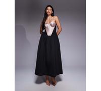 ASOS DESIGN Premium - Vestito lungo a fascia nero con gonna a ruota e dettaglio stile corsetto in raso 42