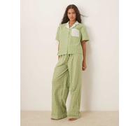 ASOS DESIGN - Set pigiama a maniche corte verde a quadretti e a righe 38
