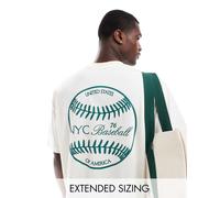 ASOS DESIGN - T-shirt oversize bianca con stampa di pallina da baseball sul retro-Bianco S