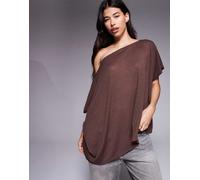 ASOS DESIGN - Top a mantella in maglia semitrasparente testurizzata color cioccolato con spalla scoperta-Marrone M
