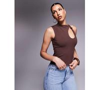 ASOS DESIGN - Top aderente color cioccolato con apertura a goccia e perlina-Marrone L