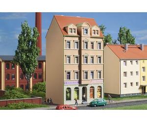 AUHAGEN 14477 Scala N Palazzo di città su quattro piani con negozi