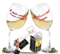 Aurìca Set 2 Calici Vino Personalizzati IL NOSTRO AMORE È… - Calici Coppia Per Anniversari E San Valentino - Idea Regalo Dolce E Simpatica Con Bicchiere Piegato E Confezione Regalo Inclusa