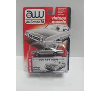 Auto World Vintage Muscle 1:64 1966 Oldsmobile 442 Argento La Carta È Usurata