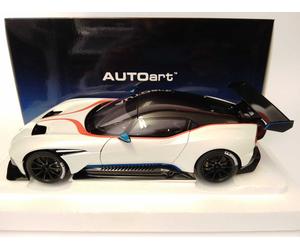 Autoart Aston Martin vulcan stratus white blue red stripes 1/18 70261