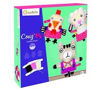 Avenue Mandarine KC014O - Scatola creativa Little Couz'in che comprende 3 figurines Little Couz'in in pannolenci, ago e filo (istruzioni incluse)