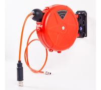 Avvolgitubo retrattile compatto chiuso per irrigare il garage di lavaggio