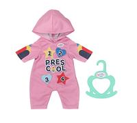 Baby Born Kindergarten Tutina con Distintivi - per Bambole da 36 cm - Include Completino e Appendiabiti - Facile per Le Mani Piccole - Promuove empatia e abilità sociali - età: 2+ Anni