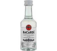 BACARDÍ Carta Blanca White Rum, Vol. 40%, 10 x 5 cl / 50 ml, Iconico Rum Bianco dei Caraibi, Ottimo per i Cocktail