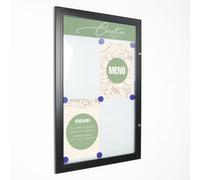 Bacheca per esterni formato 4xA4, profili in alluminio nero, anta in policarbonato e apertura a libro, 515x790x23 mm