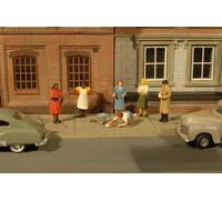 Bachmann Trains 33117 Scene Scapes- Miniature Figures - Sidewalk People (6Pcs/Pa