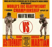 Bad Astronaut Vs Armchair Martian - War of The Worlds