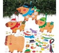 Baker Ross FN690 Kit decorativi mix & match con capibara natalizi - Confezione da 8, set fai da te per bambini per creare capibara natalizi