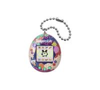 Bandai - Tamagotchi originale Tama Sewing - Animale elettronico virtuale con schermo a colori - Giocattolo animale interattivo - Tema Cucito - Giocattolo per bambini dagli 8 anni in su - 46163