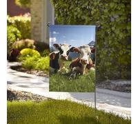 Bandiera 71 x 40 cm, decorazione per esterni, striscione resistente con mucche carine rilassate sull'erba, bandiera da cortile in poliestere 200D con 2 occhielli per interni ed esterni, banner da