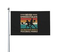 Bandiera all'aperto NEVER UNDERESTIMATE AN OLD MAN WITH A PICKLEBALL