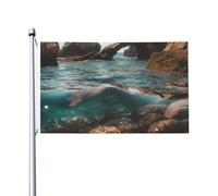 Bandiera da 0,9 x 1,5 m con rocce marroni sopra il corpo d'acqua Bandiera per la casa Divertente Bandiera per vacanze Banner verticale su entrambi i lati Bandiera da giardino estivo con occhielli in