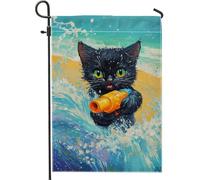 Bandiera da giardino con pistola ad acqua, gattino nero che gioca con giocattolo arancione, bandiera decorativa per la casa su entrambi i lati, decorazione per giardino, divertente decorazione per