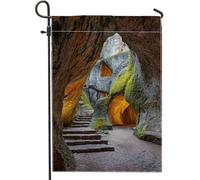 Bandiera da giardino mistica della grotta, eleganti lanterne in pietra per la decorazione della natura, bandiera su entrambi i lati in iuta per cortile, decorazione per prato esterno 30,5 x 45,7 cm