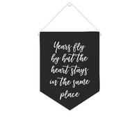 Bandiera da parete in tela con citazione ispiratrice anni Fly by But The Heart Stays in the Same Place, decorazione da parete per casa e ufficio, 25,4 x 30,5 cm, striscione in tela per inaugurazione