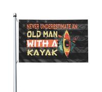 Bandiera Pirata 90X150cm, Never Underestimate an Old Man with A Kayak Resistente allo Scolorimento Bandiere da giardino Rinforzo Striscioni di Bunting per Parata Decorazione Bar