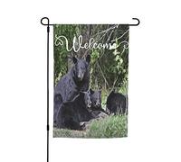 Bandiere da giardino Cute Black Bear Family Premium Yard Flag Forest Wild Animal Trees con Green Leaves Stampa Holiday Party Flag Outdoor Farmhouse Decor Home Portico Bandiere 12 x 18 pollici