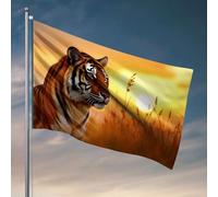 Bandiere della grotta dell'uomo Una maestosa tigre si trova in un campo dorato mentre il sole tramonta, bandiera decorativa per la stanza delle ragazze (30 x 45 cm)