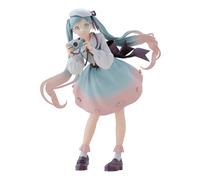 Banpresto Miku Holiday Memories, Camera, 20 cm, BP28781P Multicolore, statuetta da collezione, ideale per i fan degli anime