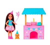 Barbie Famiglia e Amici Club Chelsea, playset Compleanno a Sorpresa con mini bambola Chelsea (castana), casa dei cuccioli che si trasforma e oltre 10 accessori, JJB41