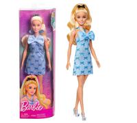 Barbie - Bambola Fashionistas n. 237, con capelli biondi ondulati, abito azzurro e fiocchi, accessorio per capelli a forma di fiocco e scarpe col tacco, giocattolo per bambini, 3+ anni, HYT93