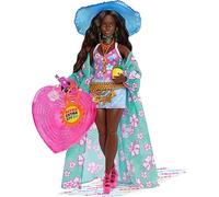 Barbie - Barbie Extra Fly, bambola viaggiatrice con look da spiaggia, cappello e