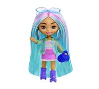 Barbie - Barbie Extra Mini Minis, Bambola con capelli blu, mini giocattoli, abito sportivo e pattini a rotelle, abiti e accessori , giocattolo per bambini 3+ Anni, HLN45