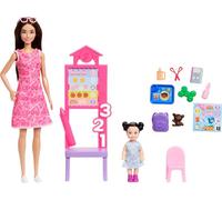 Barbie Carriere - Insegnante, set con bambola castana con abito rosa a cuori, mini bambola alunna, lavagna, sedia e tanti altri accessori a tema inclusi, 3+ anni, JMK16