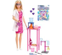 Barbie Carriere - Scienziata, set bambola bionda con camice bianco da laboratorio e accessori inclusi, tavolo, microscopio e becher cambia colore, giocattolo per bambini, 3+ anni, JCR70