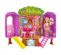 Barbie - Chelsea Casa sull'albero, Playset con bambola Chelsea con abito floreale e cagnolino, la casa include mobili, scivolo, altalena e 10+ accessori, giocattolo per bambini, 3+ anni, HPL70