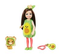 Barbie- Club Chelsea, Bambola Castana con Costume da Avocado, Gattino e Accessori Giocattolo per Bambini 3+ Anni, GJW31