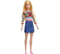 Barbie Dreamhouse Adventures Siamo in Due "Malibu" Roberts, bambola bionda con maglia arcobaleno, gonna di jeans e scarpe, Giocattolo per Bambini 3+ Anni