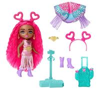 Barbie - Extra Minis Fly, Mini Bambola viaggiatrice Alta 14 cm con Look a Tema Deserto, Outfit alla Moda Rifinito con Frange e Accessori Inclusi, Giocattolo per Bambini, 3+ Anni, HPB19