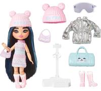 Barbie Extra Minis Fly mini bambola viaggiatrice alta 14 cm con look invernale