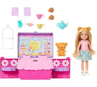 Barbie Famiglia e Amici Club Chelsea, playset Tea Party a sorpresa con mini bambola bionda, cesto da picnic che si trasforma e oltre 10 accessori, JJB40