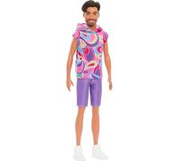 Barbie - Ken Fashionistas n. 227, bambola con outfit ispirato al look Super Chioma, capelli castani, barba, edizione da collezione per il 65° anniversario, giocattolo per bambini, 3+ anni, HRH26