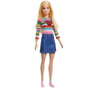 Barbie Dreamhouse Adventures Siamo in Due "Malibu" Roberts, bambola bionda con maglia arcobaleno, gonna di jeans e scarpe, Giocattolo per Bambini 3+ Anni