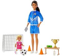 Barbie- Playset Allenatrice di Calcio con 2 Bambole e Accessori, GJM71