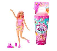 Barbie - Pop Reveal Serie Frutta, bambola a tema limonata di fragole con 8 sorprese profumate e con effetto cambia colore, cucciolo e accessori Slime inclusi, giocattolo per bambini, 3+ anni, HNW41