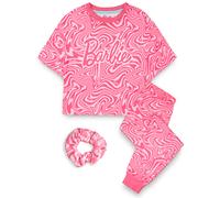 Barbie Bambina Pigiama Set | Capelli Ondulati Stampa Rosa Manica Corta Gamba Lunga Graphic Pjs Bundle con Scrunchie | Abbigliamento Giocattolo per Bambole Set Completo di Indumenti da Notte abbinati