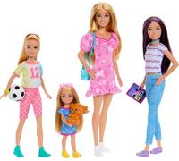 Barbie Set di bambole sorella con vestiti e accessori, include Barbie, Skipper, Stacie e Chelsea