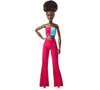 Barbie - Signature Looks, Bambola snodata con capelli neri naturali, outfit con top e pantaloni a vita alta, look alla moda esclusivo da collezione, giocattolo per bambini, 6+ anni, HJW81